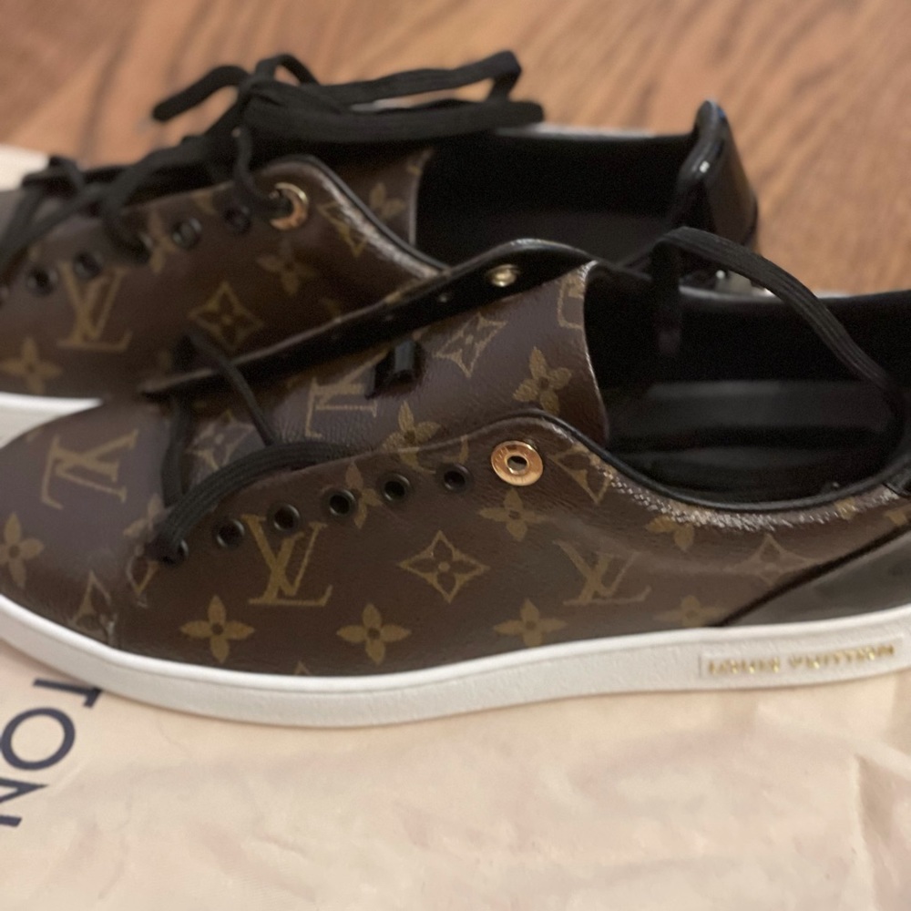 Women LV sneakers